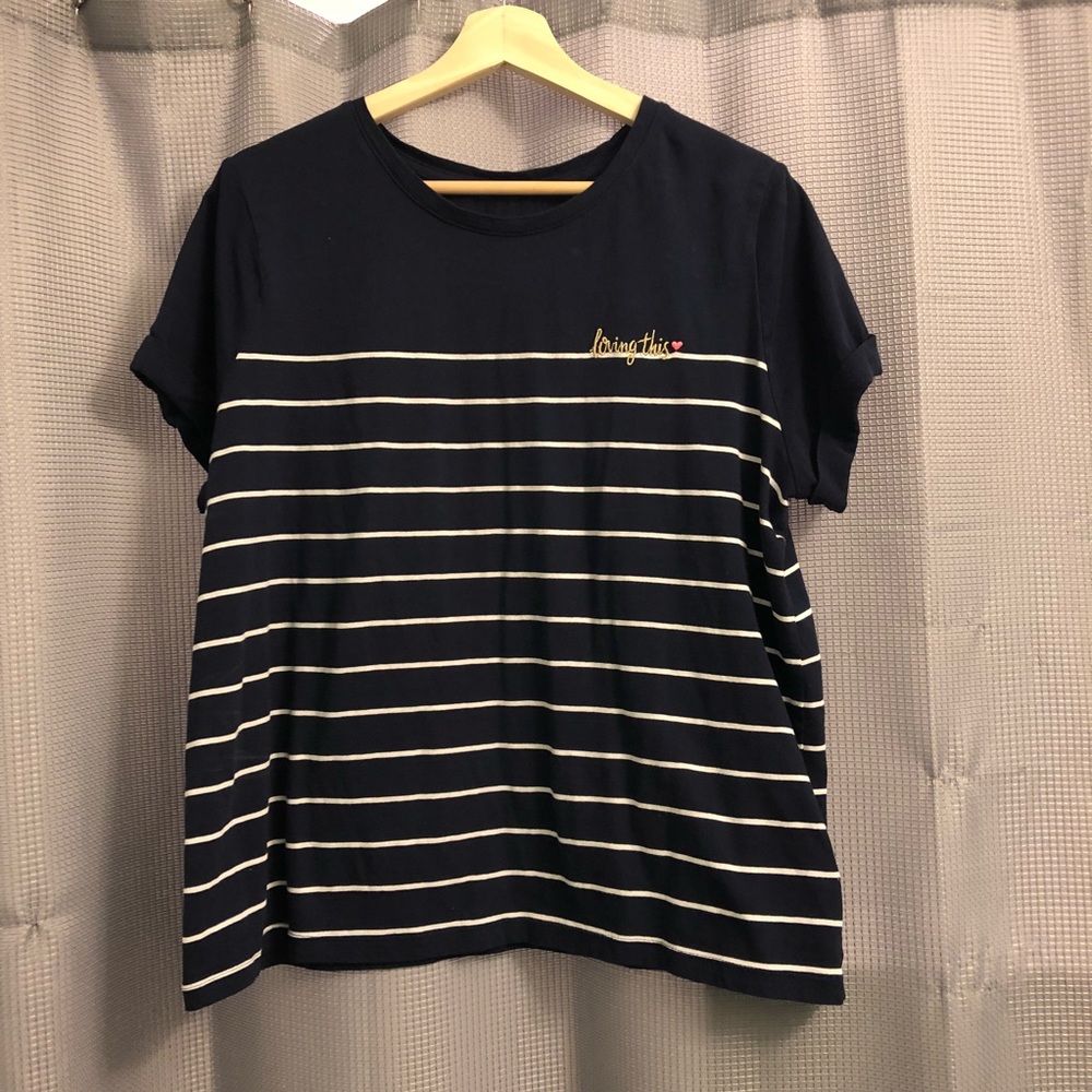 A New Day “Loving this” tee XL